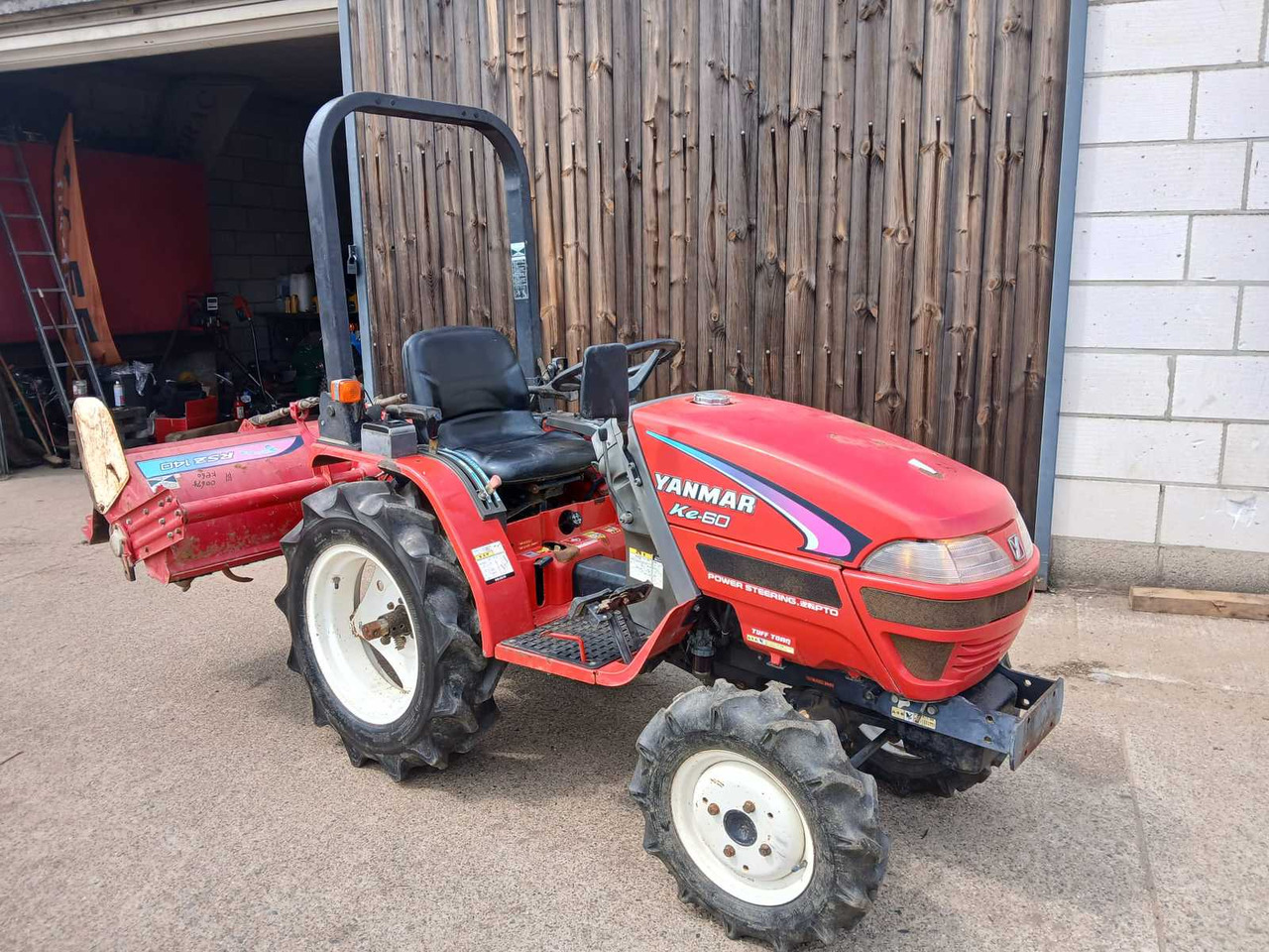 Yanmar Ke-60 - Mini tractor: foto 2 Yanmar Ke-60 - Mini tractor: foto 2