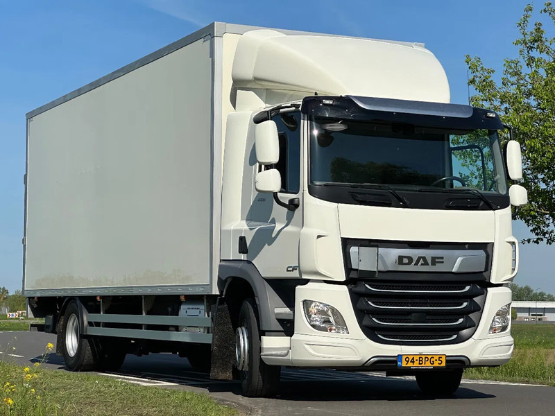 DAF CF 260 CF260.19 - Camión caja cerrada: foto 2 DAF CF 260 CF260.19 - Camión caja cerrada: foto 2