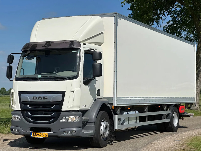 DAF CF 320 LF320.19 EURO6. 830x248x260 - Camión caja cerrada: foto 1 DAF CF 320 LF320.19 EURO6. 830x248x260 - Camión caja cerrada: foto 1