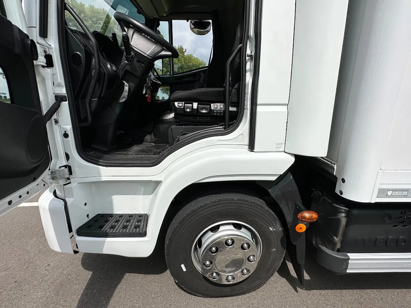 Iveco ML 120 EUROCARGO 120.220. EURO6. 2020. 6- CILINDER - Camión caja cerrada: foto 5 Iveco ML 120 EUROCARGO 120.220. EURO6. 2020. 6- CILINDER - Camión caja cerrada: foto 5