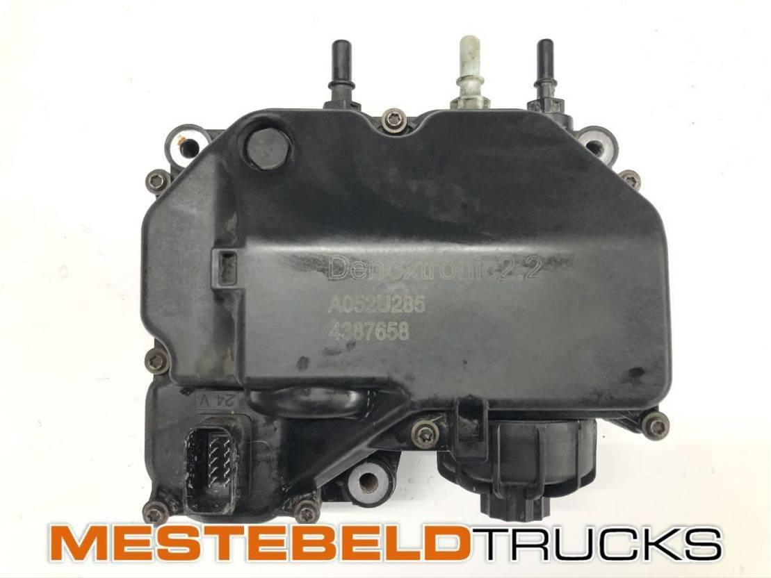 DAF Adblue pompmodule - Sistema de combustible para Camión: foto 1 DAF Adblue pompmodule - Sistema de combustible para Camión: foto 1