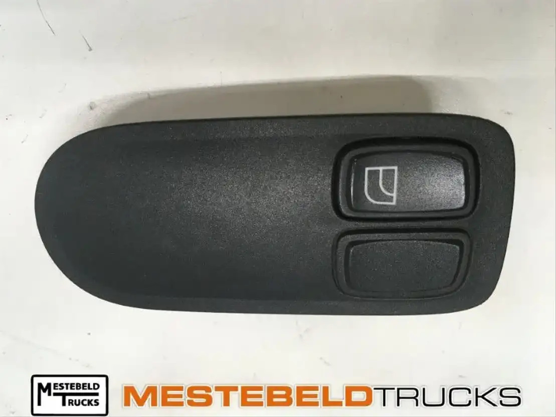 DAF CF 85 Raambedieningsschakelaar - Cabina e interior para Camión: foto 1 DAF CF 85 Raambedieningsschakelaar - Cabina e interior para Camión: foto 1