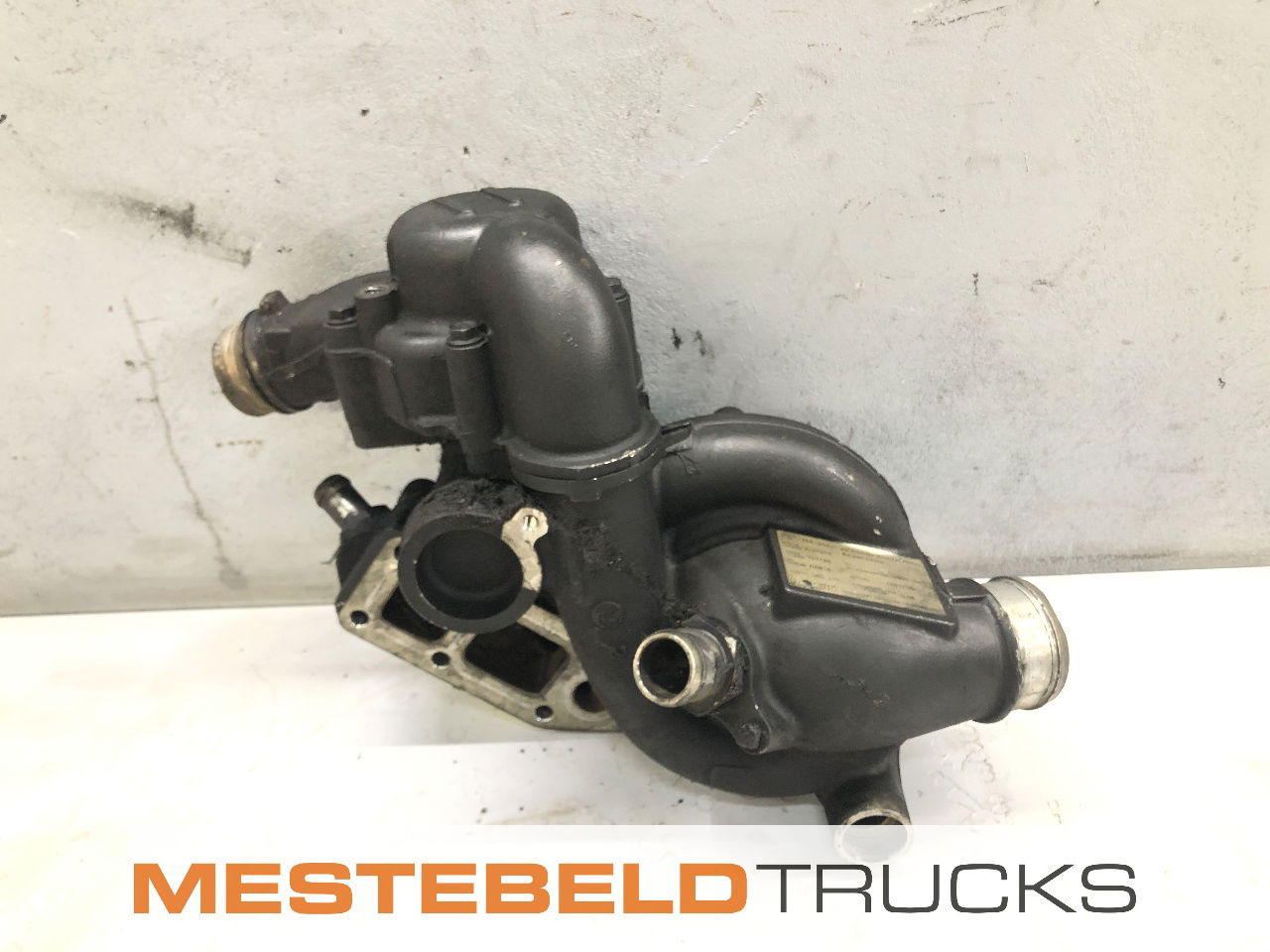 DAF Koelvloeistofpomp XF 105 - Sistema de refrigeración para Camión: foto 1 DAF Koelvloeistofpomp XF 105 - Sistema de refrigeración para Camión: foto 1