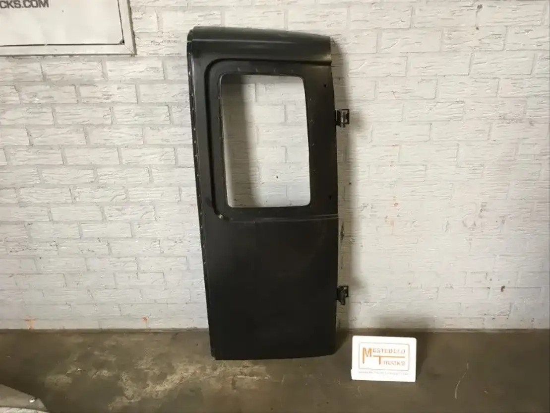 Fiat Portier achterzijde - Puerta y piezas para Furgoneta: foto 1 Fiat Portier achterzijde - Puerta y piezas para Furgoneta: foto 1