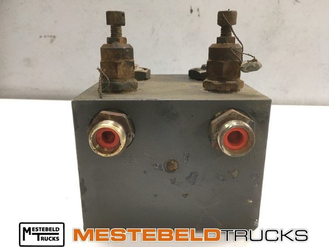 Ginaf Hydraulisch ventielblok - Dirección para Camión: foto 2 Ginaf Hydraulisch ventielblok - Dirección para Camión: foto 2