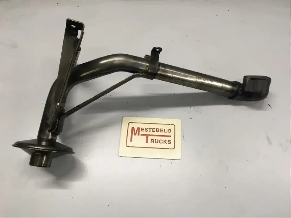 Iveco Aanzuigbuis met zeef - Motor y piezas para Camión: foto 1 Iveco Aanzuigbuis met zeef - Motor y piezas para Camión: foto 1