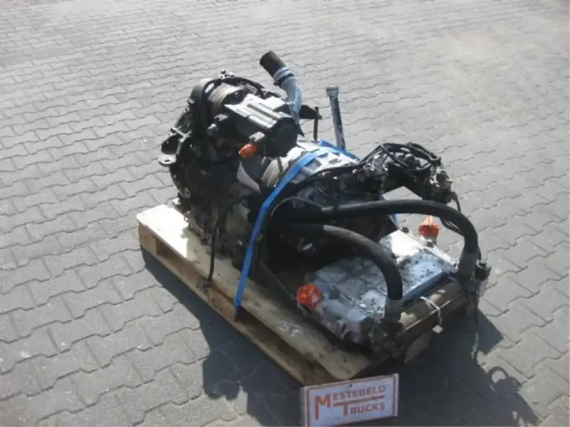 MAN 6 HP 600 - Caja de cambios y piezas para Camión: foto 1 MAN 6 HP 600 - Caja de cambios y piezas para Camión: foto 1