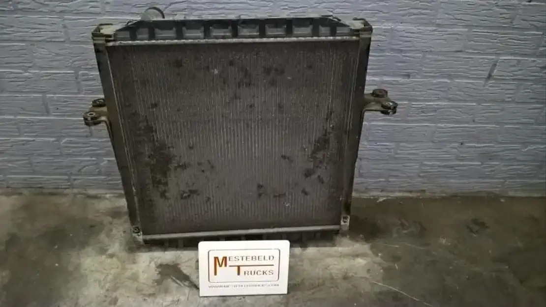 MAN Radiateur - Sistema de refrigeración para Camión: foto 1 MAN Radiateur - Sistema de refrigeración para Camión: foto 1