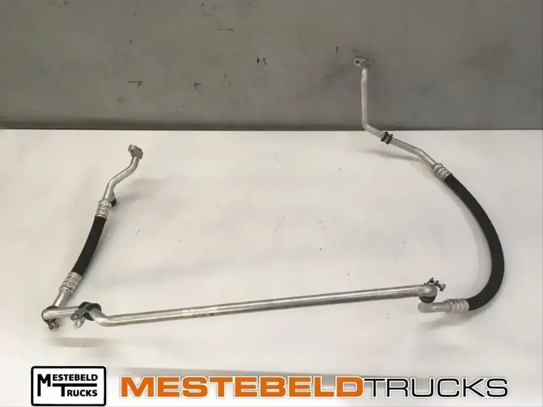 Mercedes-Benz Koudemiddelleiding - Sistema de refrigeración para Camión: foto 1 Mercedes-Benz Koudemiddelleiding - Sistema de refrigeración para Camión: foto 1