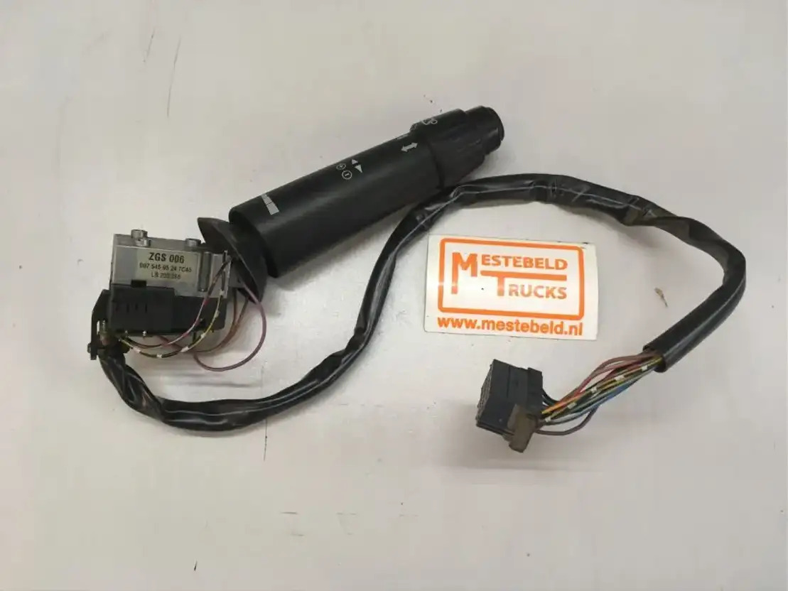 Mercedes-Benz Stuurschakelaar retarder + CC - Sistema eléctrico para Camión: foto 1 Mercedes-Benz Stuurschakelaar retarder + CC - Sistema eléctrico para Camión: foto 1