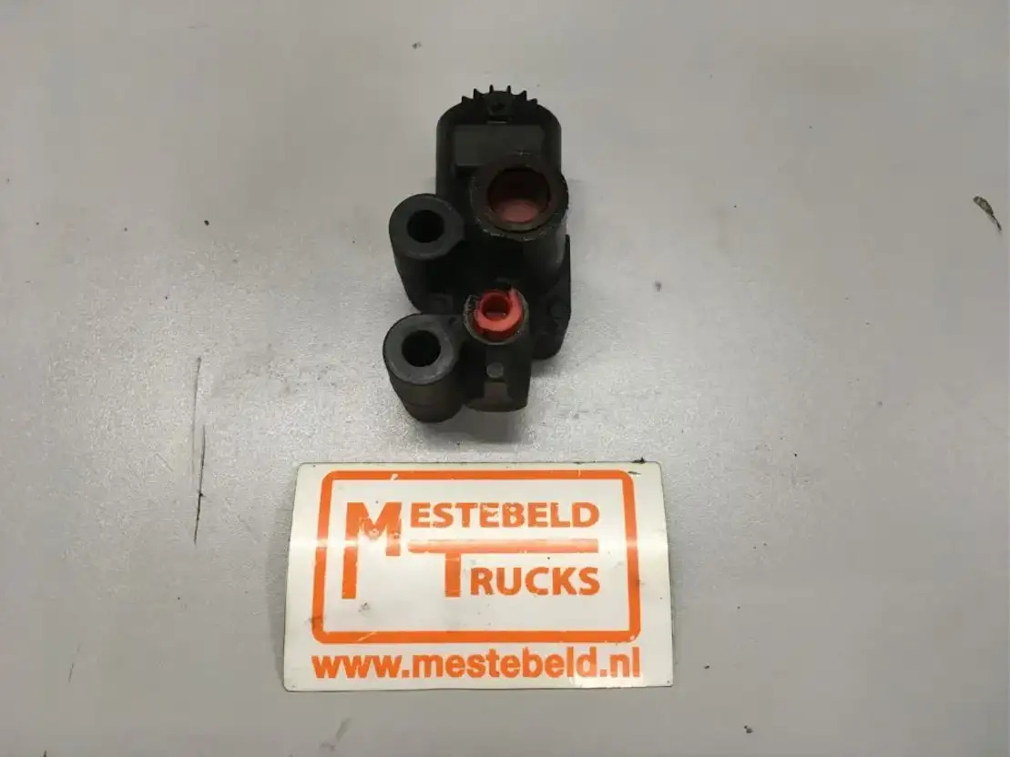 Renault D rukregelklep - Piezas de freno para Camión: foto 1 Renault D rukregelklep - Piezas de freno para Camión: foto 1
