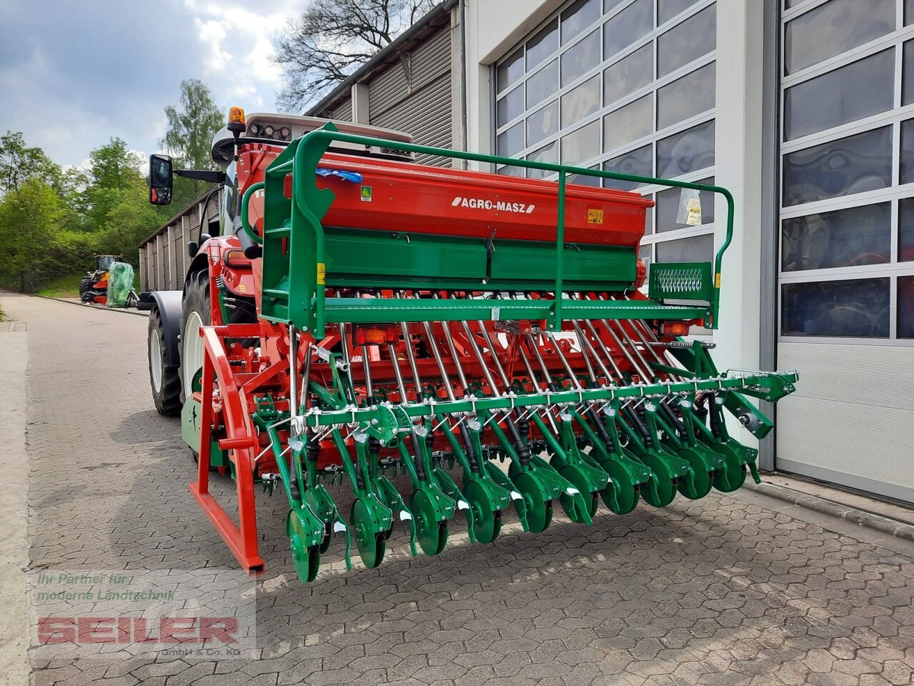 Agro-Masz ANA 30 + SN 300 - Combinado de siembra: foto 4 Agro-Masz ANA 30 + SN 300 - Combinado de siembra: foto 4