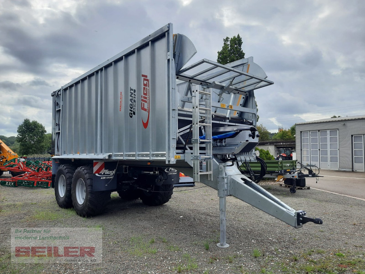 Fliegl ASW 271 C FOX "Franken-Renner" 40m³ - Remolque autocargador: foto 2 Fliegl ASW 271 C FOX "Franken-Renner" 40m³ - Remolque autocargador: foto 2