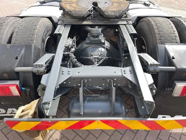 DAF XF 105.410 Euro 5 2 tanks Retarder Automatic - Cabeza tractora: foto 5 DAF XF 105.410 Euro 5 2 tanks Retarder Automatic - Cabeza tractora: foto 5
