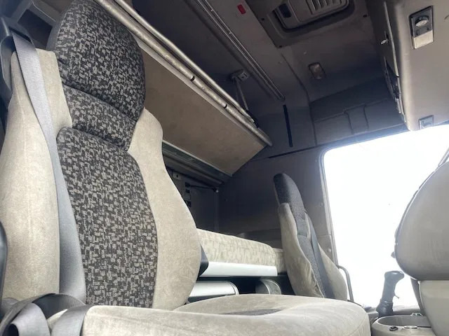 Cabeza tractora DAF XF 105.460 Manual gear: foto 19