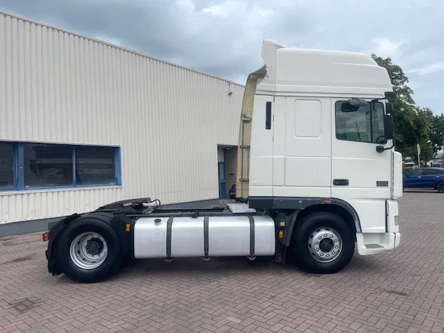 DAF XF 95.480 Euro 2 Manual-gear - Cabeza tractora: foto 5 DAF XF 95.480 Euro 2 Manual-gear - Cabeza tractora: foto 5