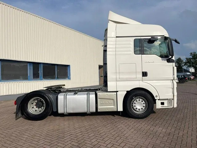 MAN TGX 18.480 Euro 6 Retarder 2 tanks - Cabeza tractora: foto 2 MAN TGX 18.480 Euro 6 Retarder 2 tanks - Cabeza tractora: foto 2