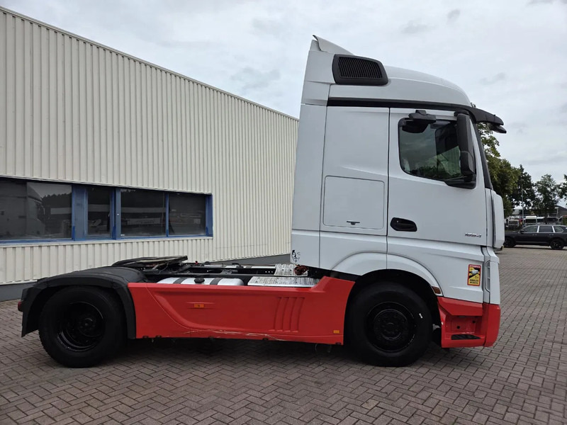 Mercedes-Benz Actros 1845 Retarder, 2 tanks, Automatic, 2 beds - Cabeza tractora: foto 2 Mercedes-Benz Actros 1845 Retarder, 2 tanks, Automatic, 2 beds - Cabeza tractora: foto 2