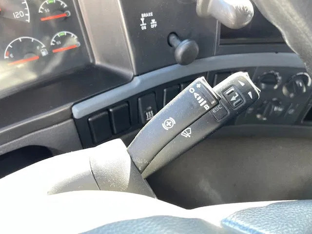 Cabeza tractora Volvo FM 12.400 NL-TRUCK: foto 15