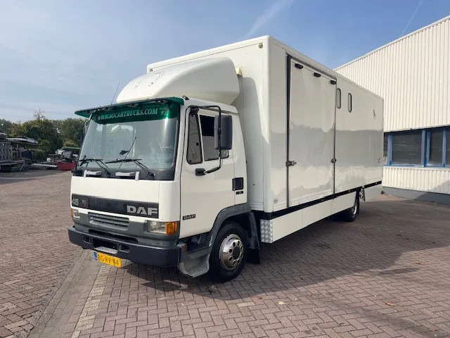 DAF LF 45.130 CLEAN HORSES NL-TRUCK - Camión para caballos: foto 3 DAF LF 45.130 CLEAN HORSES NL-TRUCK - Camión para caballos: foto 3