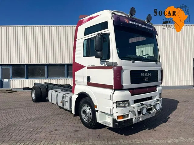 MAN TGA 18.460 Euro 3 Manual-gear Retarder - Camión chasis: foto 1 MAN TGA 18.460 Euro 3 Manual-gear Retarder - Camión chasis: foto 1