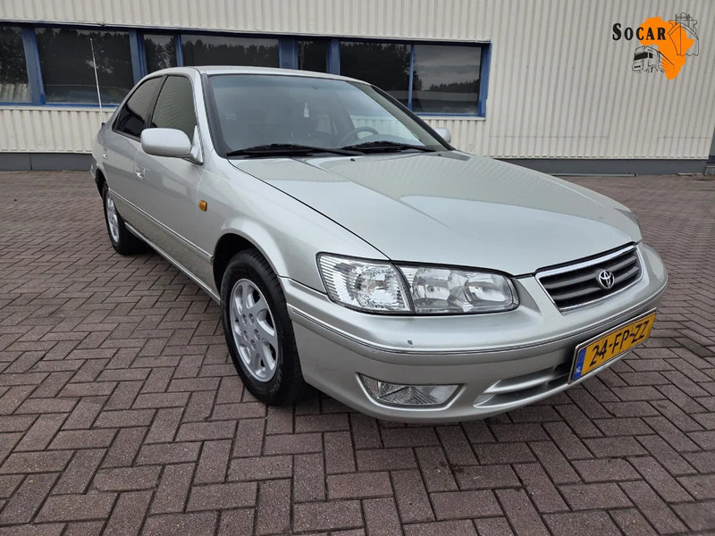 Toyota Camry 3.0 // V6 // 24v // Automaat // leather Seats - Sedan: foto 1 Toyota Camry 3.0 // V6 // 24v // Automaat // leather Seats - Sedan: foto 1