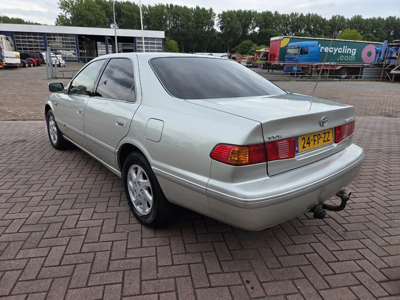 Toyota Camry 3.0 // V6 // 24v // Automaat // leather Seats - Sedan: foto 5 Toyota Camry 3.0 // V6 // 24v // Automaat // leather Seats - Sedan: foto 5