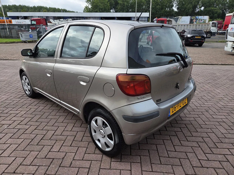 Toyota Yaris 1.3 VVT-i Idols 5drs - Hatchback: foto 5 Toyota Yaris 1.3 VVT-i Idols 5drs - Hatchback: foto 5