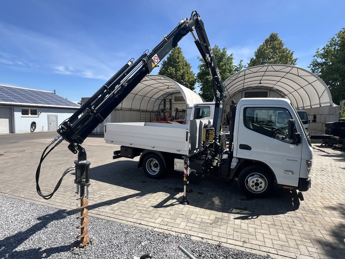 FUSO 3S15 Alu Pritsche 2.80m Ladekran Bohrgerät - Furgoneta caja abierta: foto 1 FUSO 3S15 Alu Pritsche 2.80m Ladekran Bohrgerät - Furgoneta caja abierta: foto 1