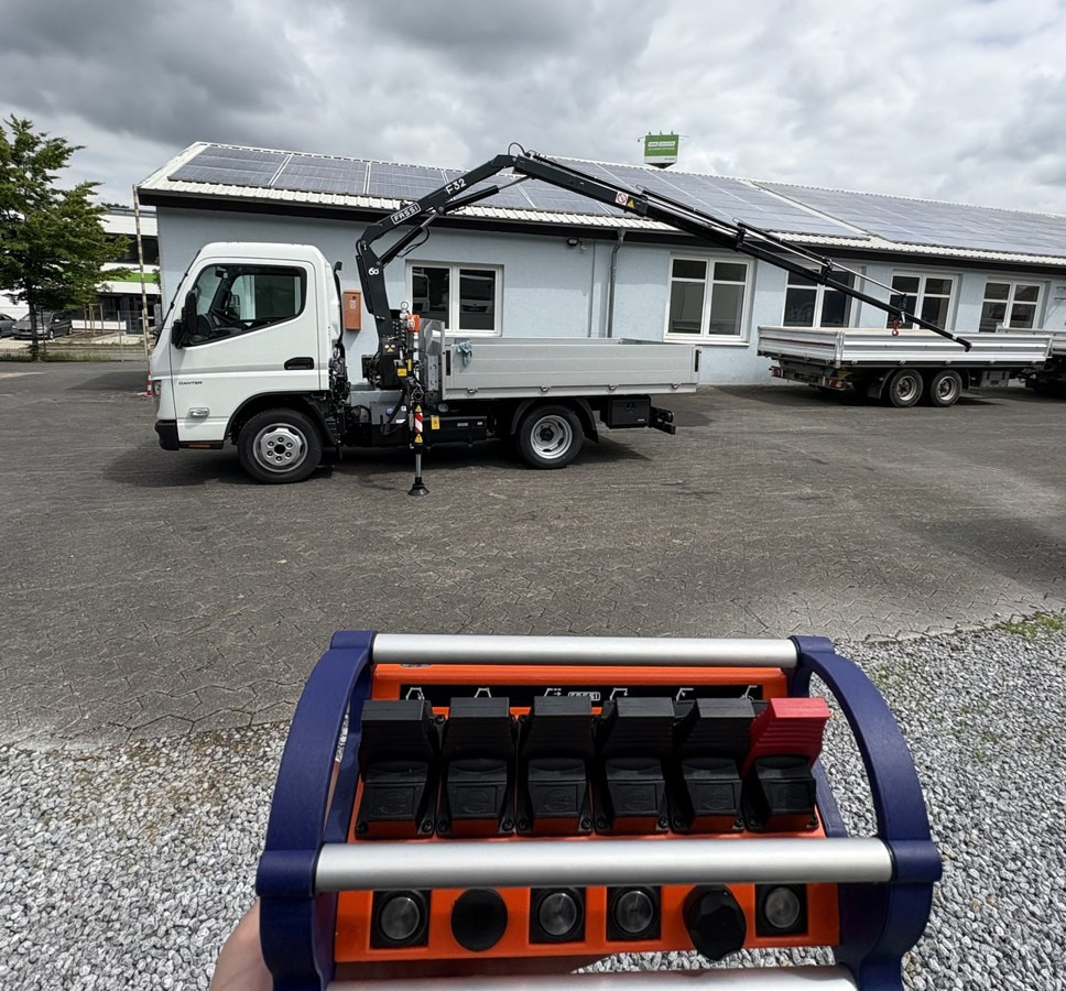 FUSO 3S15 Alu Pritsche 2.80m Ladekran Funk! sofort ve - Camión grúa, Camión caja abierta: foto 5 FUSO 3S15 Alu Pritsche 2.80m Ladekran Funk! sofort ve - Camión grúa, Camión caja abierta: foto 5