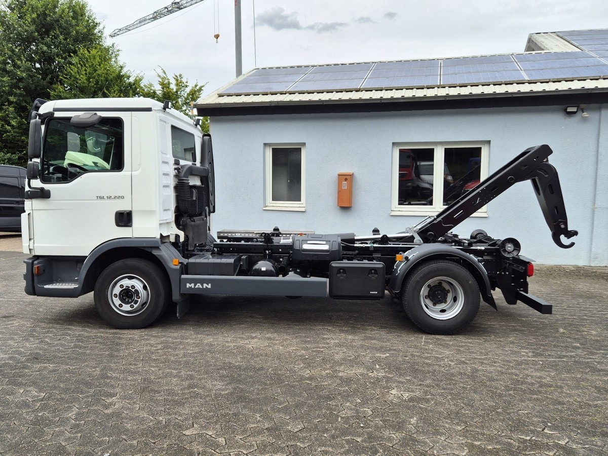 MAN TGL 12.250 BL City Abrollkipper AHK Euro 6 - Camión multibasculante: foto 4 MAN TGL 12.250 BL City Abrollkipper AHK Euro 6 - Camión multibasculante: foto 4