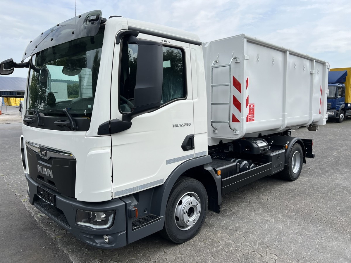 MAN TGL 12.250 BL NEU City Abrollkipper PowerMatic s - Camión multibasculante: foto 4 MAN TGL 12.250 BL NEU City Abrollkipper PowerMatic s - Camión multibasculante: foto 4