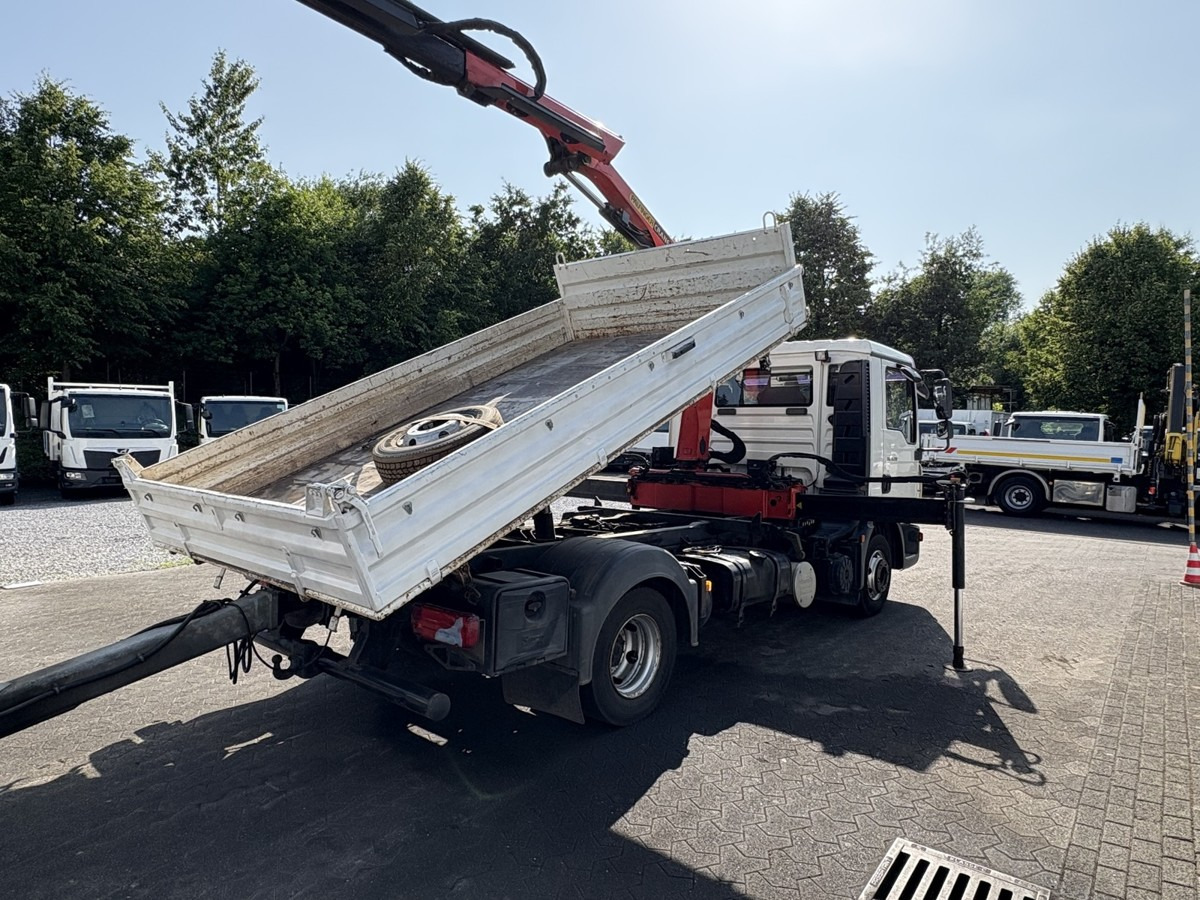 MAN TGL 8.210 Meiller Dreiseitenkipper mit Ladekran - Furgoneta basculante: foto 4 MAN TGL 8.210 Meiller Dreiseitenkipper mit Ladekran - Furgoneta basculante: foto 4