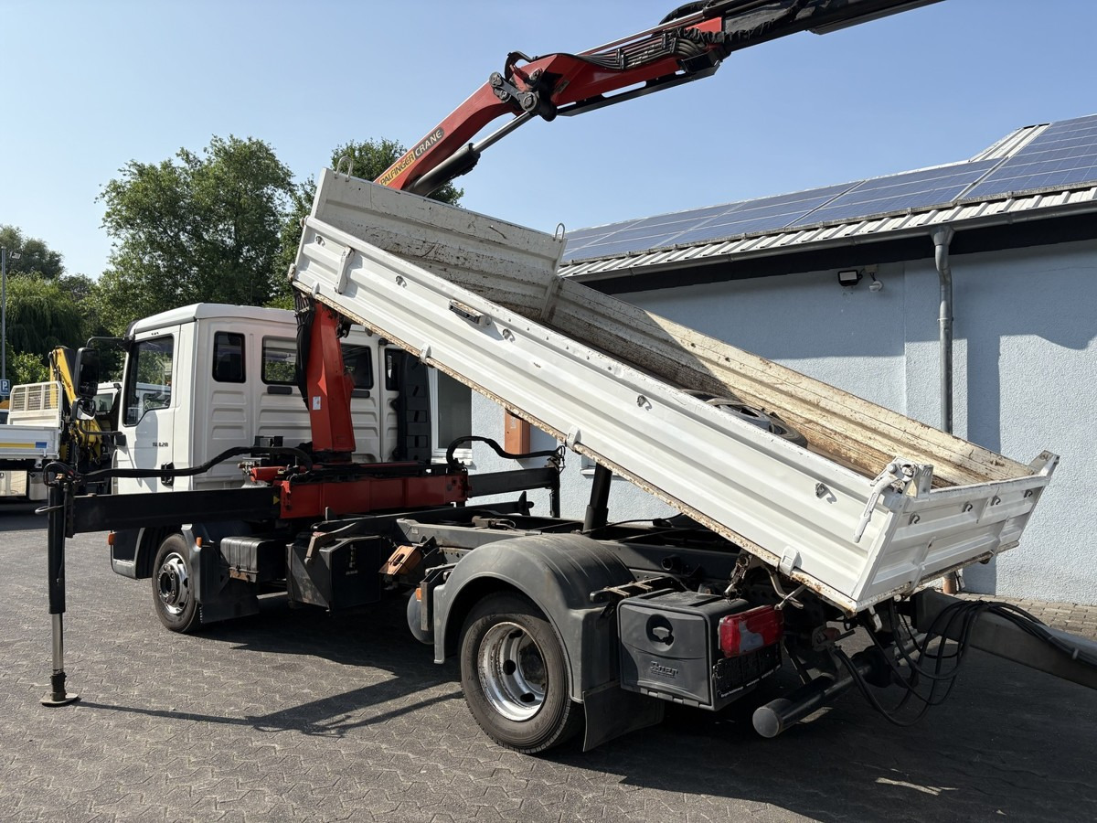 MAN TGL 8.210 Meiller Dreiseitenkipper mit Ladekran - Furgoneta basculante: foto 2 MAN TGL 8.210 Meiller Dreiseitenkipper mit Ladekran - Furgoneta basculante: foto 2