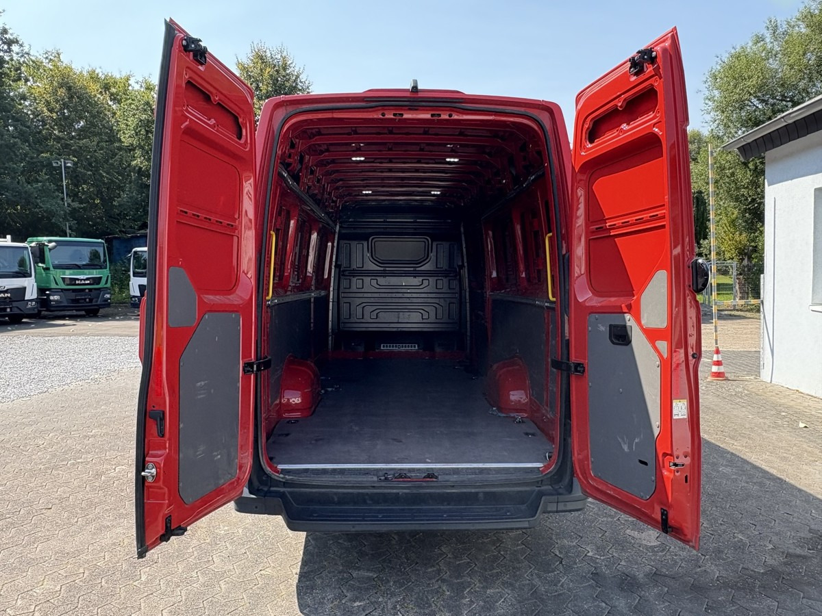 VW Crafter 35 Maxi L5H3 Extralang Kamera - Furgón: foto 5 VW Crafter 35 Maxi L5H3 Extralang Kamera - Furgón: foto 5