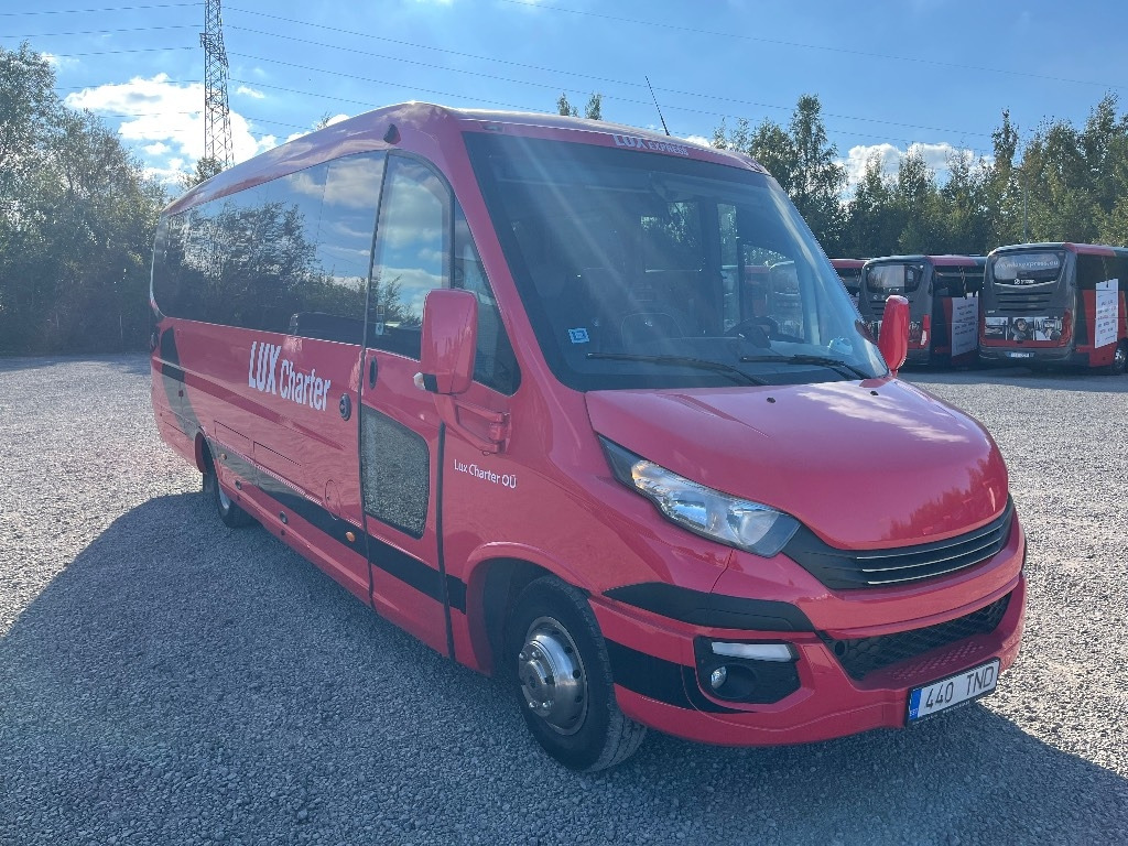 Iveco FERQUI SUNRISE - Minibús, Furgoneta de pasajeros: foto 1 Iveco FERQUI SUNRISE - Minibús, Furgoneta de pasajeros: foto 1