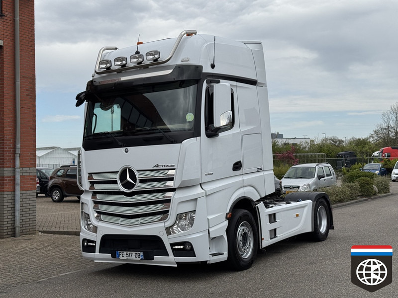 Mercedes-Benz ACTROS 1853 Giga Space - Full spoiler - night A/C - LOW KM - Cabeza tractora: foto 2 Mercedes-Benz ACTROS 1853 Giga Space - Full spoiler - night A/C - LOW KM - Cabeza tractora: foto 2