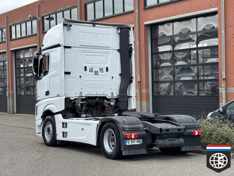 Mercedes-Benz ACTROS 1853 Giga Space - Full spoiler - night A/C - LOW KM - Cabeza tractora: foto 4 Mercedes-Benz ACTROS 1853 Giga Space - Full spoiler - night A/C - LOW KM - Cabeza tractora: foto 4