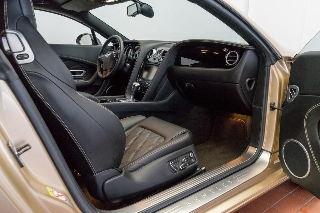 Coche Bentley Continental GT 4.0 V8 4WD/Kamera/21 Zoll/LED: foto 15