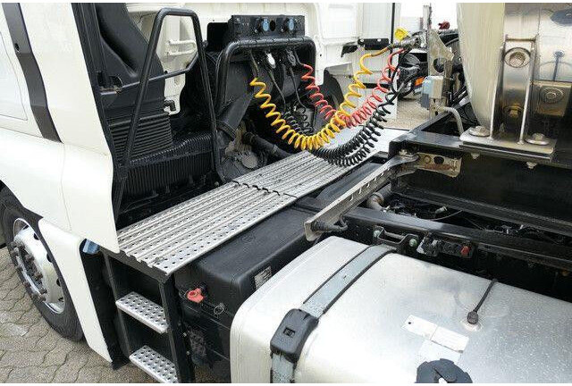 Cabeza tractora MAN 18.500 TGX, XXL, Intarder, Standklima, 2x Tank: foto 8