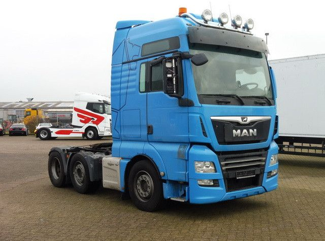 MAN 26.500 TGX XXL 6x2, Intarder, Klima, Schlafliege - Cabeza tractora: foto 2 MAN 26.500 TGX XXL 6x2, Intarder, Klima, Schlafliege - Cabeza tractora: foto 2