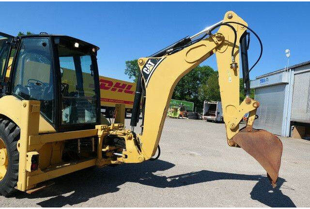 Caterpillar 422 4x4, Mehrzweckgerät, Palettengabel, Schaufel - Retroexcavadora: foto 4 Caterpillar 422 4x4, Mehrzweckgerät, Palettengabel, Schaufel - Retroexcavadora: foto 4