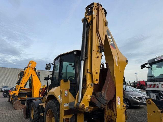 Caterpillar 432F2, 4+1 Schaufel, Telestiel, Klima, Löffel - Retroexcavadora: foto 2 Caterpillar 432F2, 4+1 Schaufel, Telestiel, Klima, Löffel - Retroexcavadora: foto 2