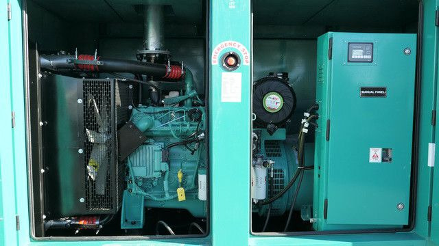 Cummins, Stromgenerator, 250 kVA, 4 Zylinder - Equipo de construcción: foto 2 Cummins, Stromgenerator, 250 kVA, 4 Zylinder - Equipo de construcción: foto 2