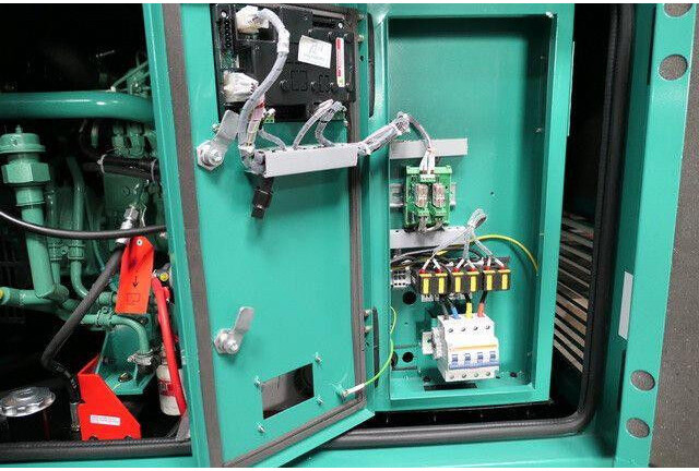 Cummins Stromgenerator, 40 kVA, sofort vefügbar - Generador industriale: foto 5 Cummins Stromgenerator, 40 kVA, sofort vefügbar - Generador industriale: foto 5