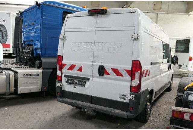 Fiat Ducato MultiCab, 6 Sitze, AHK, Klima, Trennwand - Furgón: foto 3 Fiat Ducato MultiCab, 6 Sitze, AHK, Klima, Trennwand - Furgón: foto 3