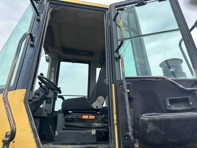 Cargadora de ruedas Komatsu WA 470-6, Schaufel mit Zähne 4,3m³: foto 11