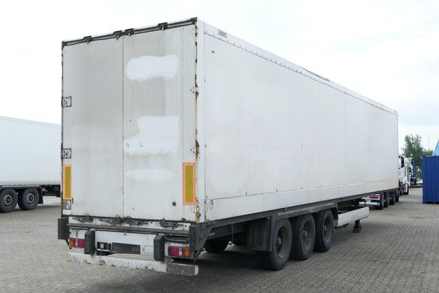 Krone SD, Isoliert, Türen, BPW, Luftfederung, 13.62m - Semirremolque caja cerrada: foto 5 Krone SD, Isoliert, Türen, BPW, Luftfederung, 13.62m - Semirremolque caja cerrada: foto 5
