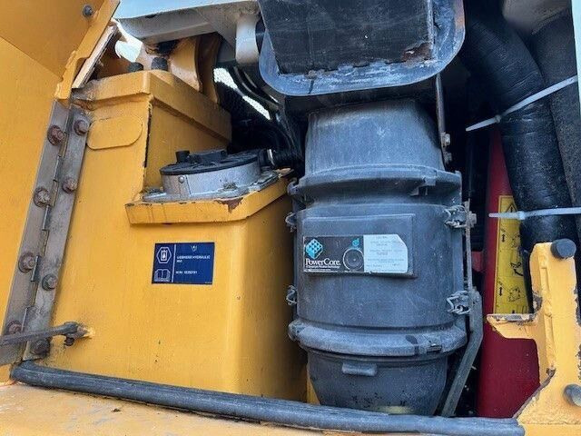Liebherr LR 636, Laderaupe, 4+1 Schaufel, Klima, Kamera - Bulldozer: foto 4 Liebherr LR 636, Laderaupe, 4+1 Schaufel, Klima, Kamera - Bulldozer: foto 4