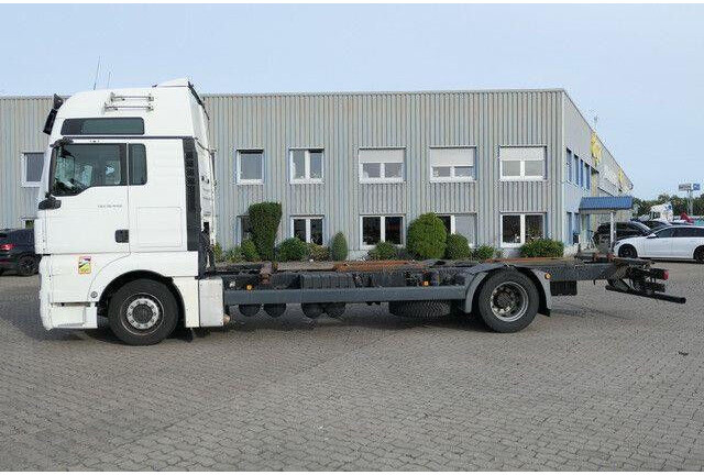 MAN 18.440 TGX 4x2, XXL, BDF, Standklima,Schlafliege - Camión chasis: foto 2 MAN 18.440 TGX 4x2, XXL, BDF, Standklima,Schlafliege - Camión chasis: foto 2